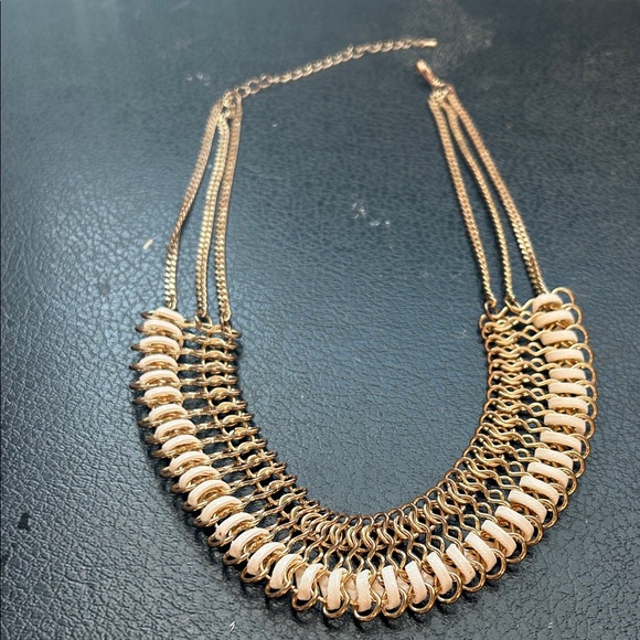 Elegant Gold and White Chain Necklace - Picture 2 of 10